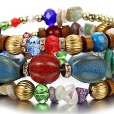 Kuldsete-värviliste helmestega käevõru