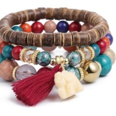 Värviliste pärlitega käevõrude komplekt, punaste narmastega