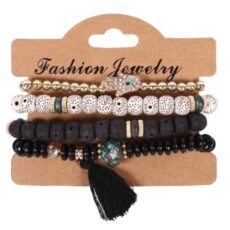 Erinevate käevõrude komplekt, must