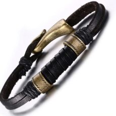 Nahast käepael, metallist detailidega