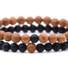 Helepruunide ja mustade kivikestega käevõru